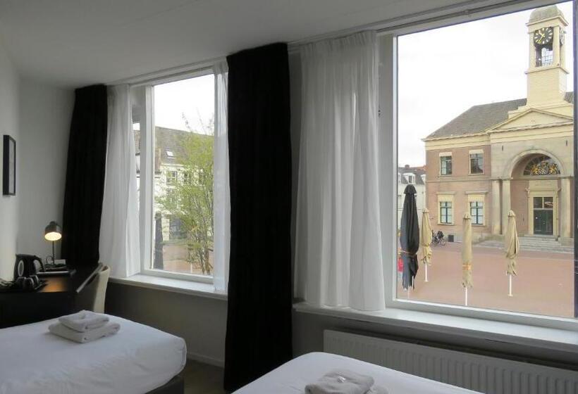 标准三人间, Marktzicht