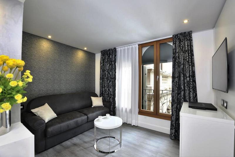 Номер Superior, Mitland