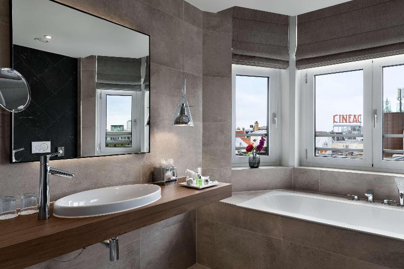 جناح جونيور ذات إطلالة, NH Collection Amsterdam Flower Market