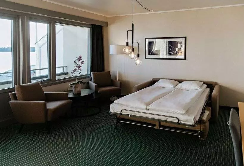 Büyük Çift Kişilik Yataklı Lüks Oda, Scandic Alexandra Molde