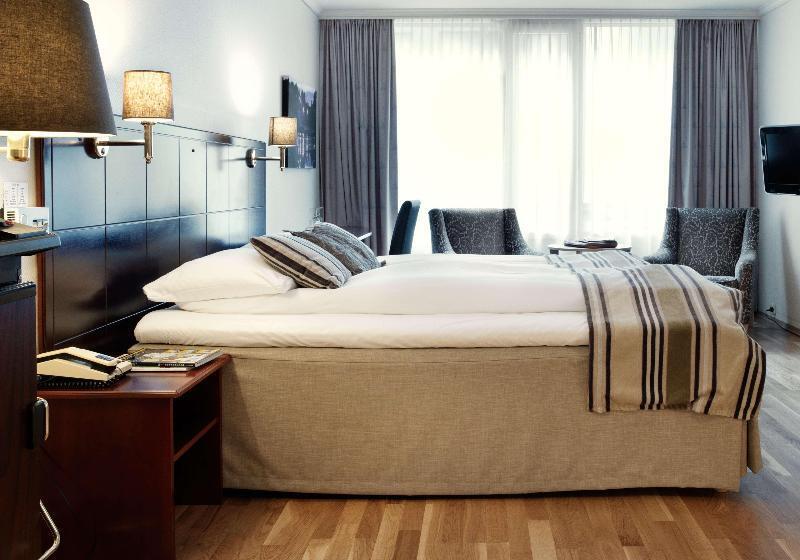 家庭间, Scandic Hell