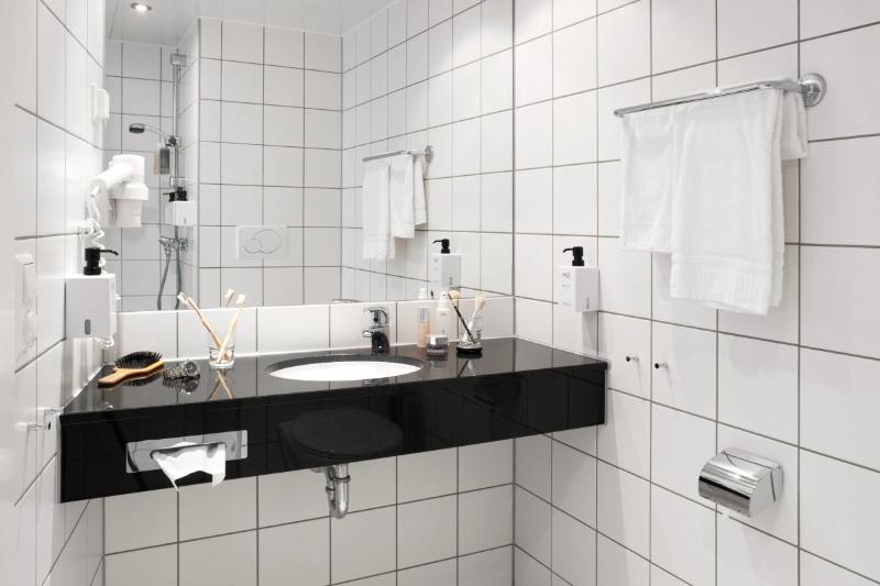 高级海景房, Scandic Hell