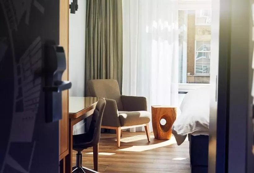 اتاق پرمیوم, Swissôtel Amsterdam