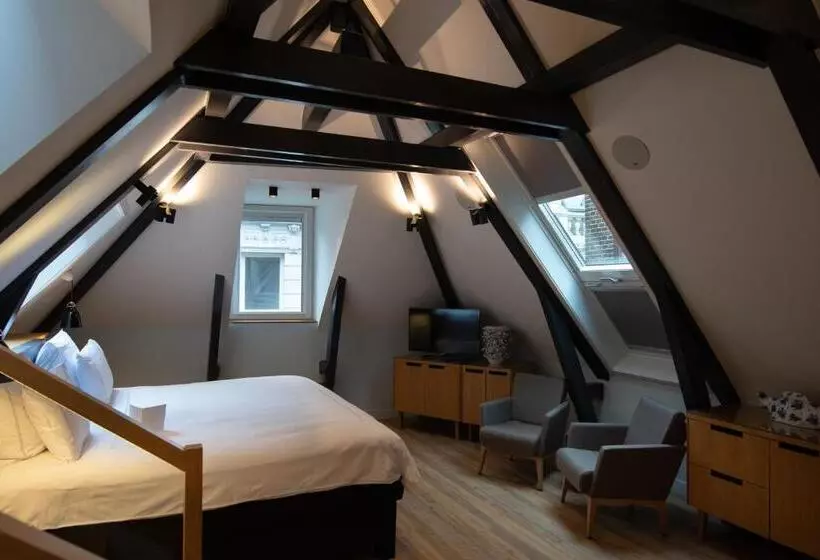 سوییت جونیور, Swissôtel Amsterdam