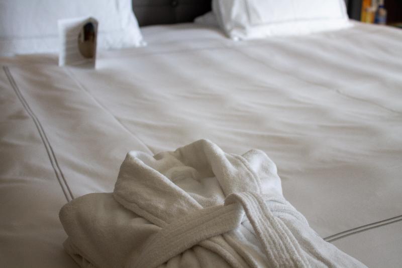 جناح جونيور, Swissôtel Amsterdam