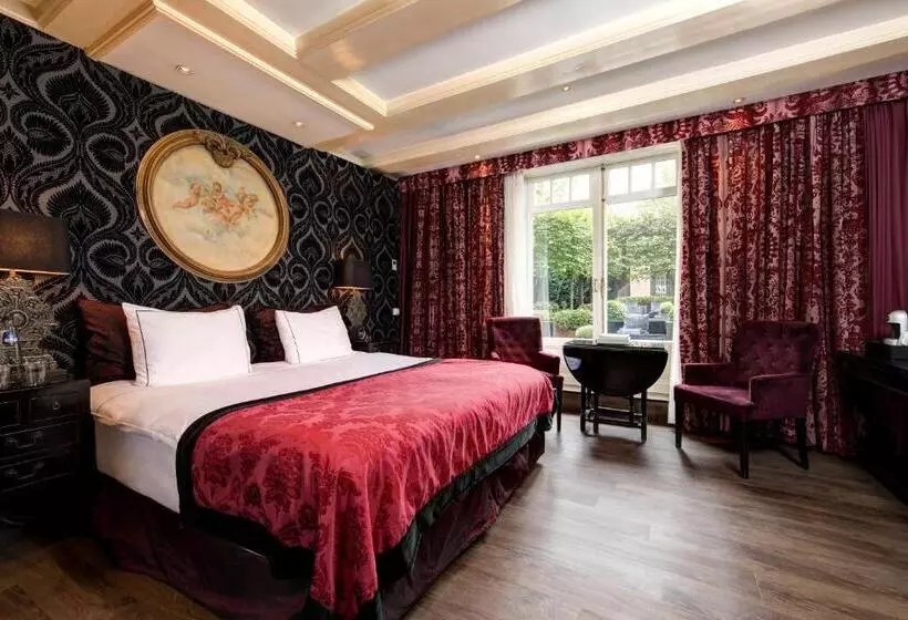 Deluxe Room Garden View, The Pavilions Amsterdam, The Toren