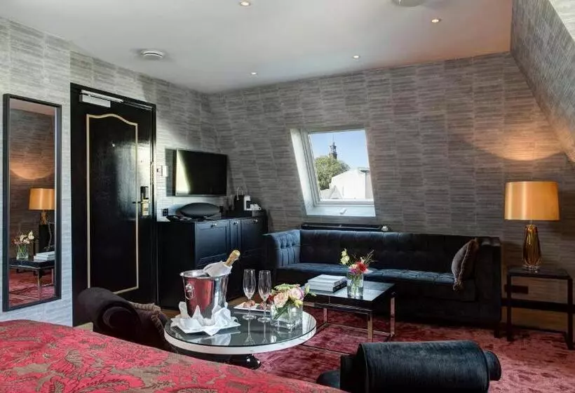 Junior Suite, The Pavilions Amsterdam, The Toren