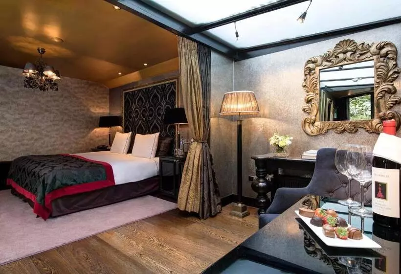 1 Bedroom House, The Pavilions Amsterdam, The Toren