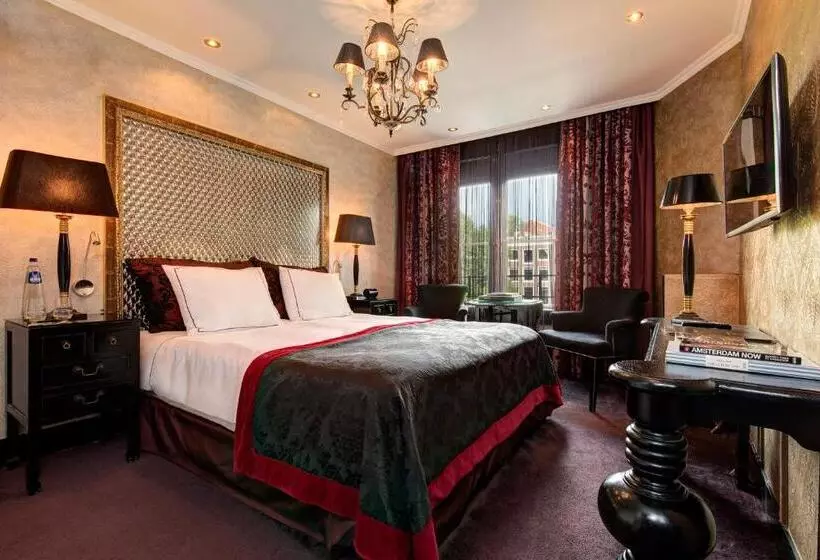 Standard Room with Views, The Pavilions Amsterdam, The Toren