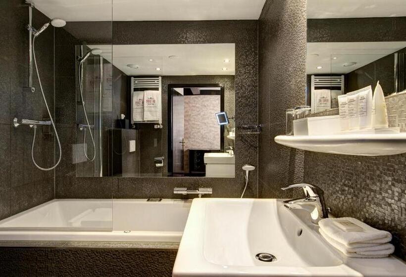 Номер Deluxe с Видом, The Pavilions Amsterdam, The Toren