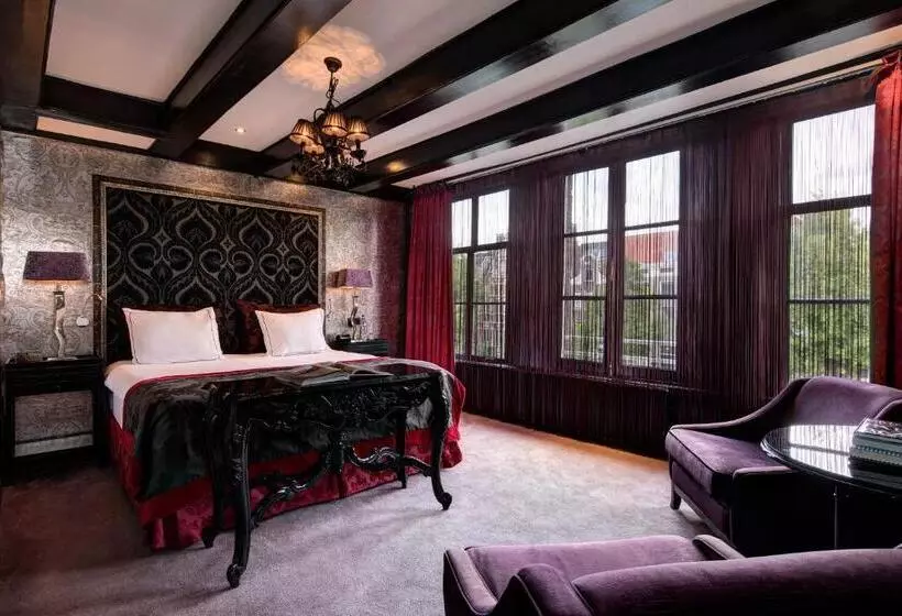 Deluxe Room with Views, The Pavilions Amsterdam, The Toren