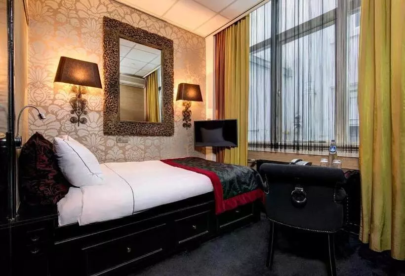 Standard Single Room, The Pavilions Amsterdam, The Toren