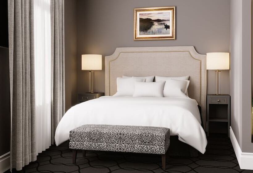 غرفة ديلوكس, Victoria