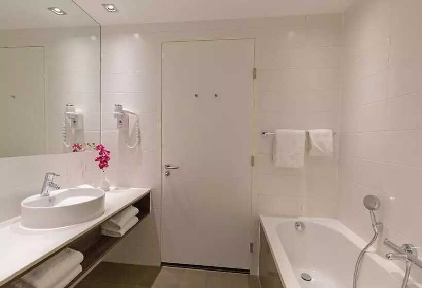 コンフォートルーム, Leonardo Royal Hotel Den Haag Promenade