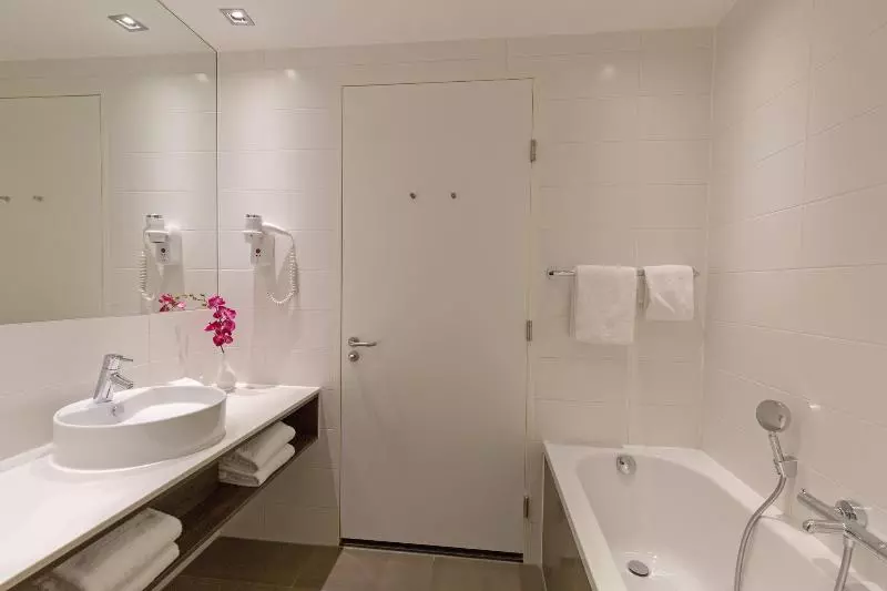 コンフォートルーム, Leonardo Royal Hotel Den Haag Promenade
