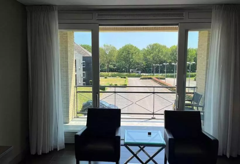 バスタブ付きスーペリアールーム, Van Der Valk Hotel Gilze Tilburg