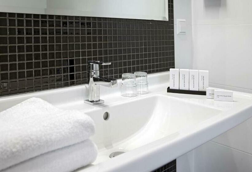 غرفة كومفورت ثلاثية, Nova