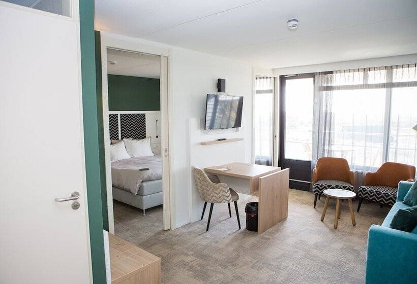 Люкс, Paal 8 Hotel Aan Zee