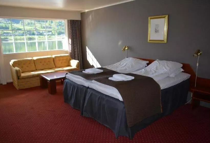 オーシャンビュージュニアスイート, Strand Fjordhotel