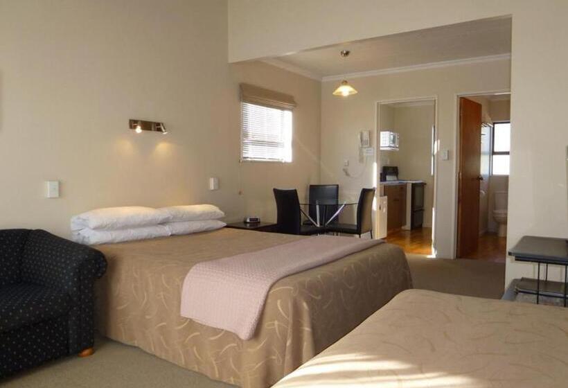 إستوديو قياسى, Balmoral Motel