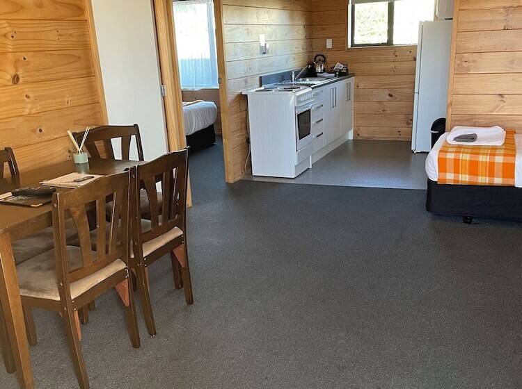 דירת שני חדרים, Buller Bridge Motel