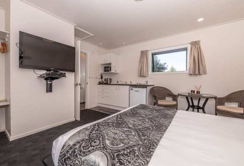 Студия Стандарт, Buller Bridge Motel