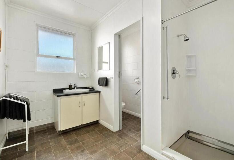 Студия Стандарт, Central Gateway Motel