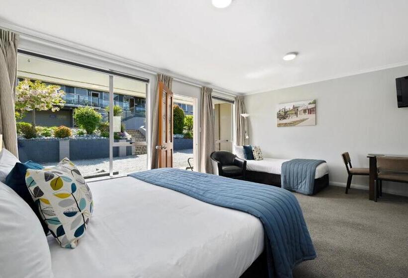 스탠다드 스튜디오, Central Gateway Motel