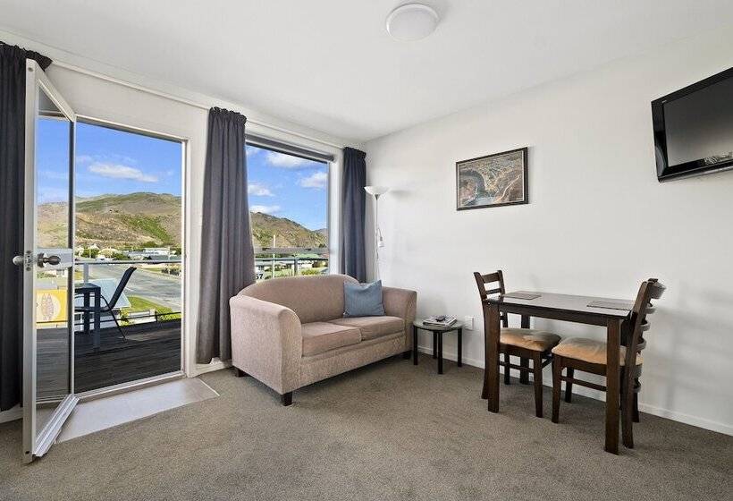 Студио Стандарт с Балконом, Central Gateway Motel