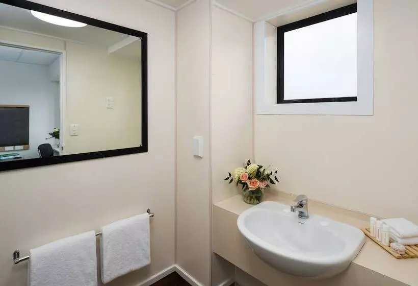 اتاق سوپریور با تخت بزرگ, Atura Wellington