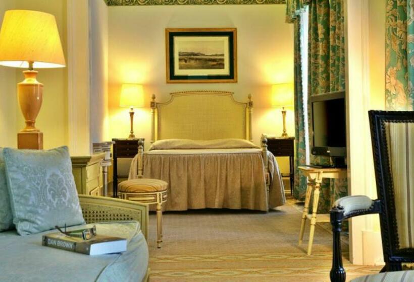 سوییت جونیور, Avenida Palace