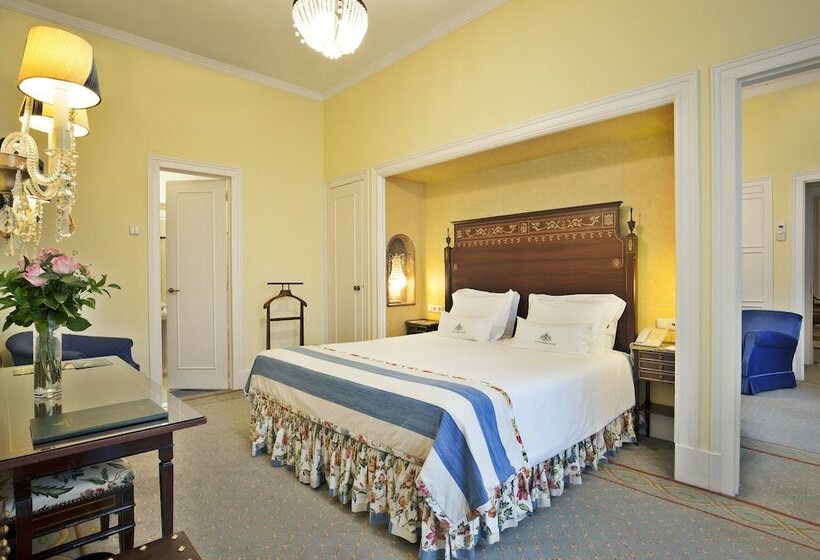 سوییت جونیور, Avenida Palace