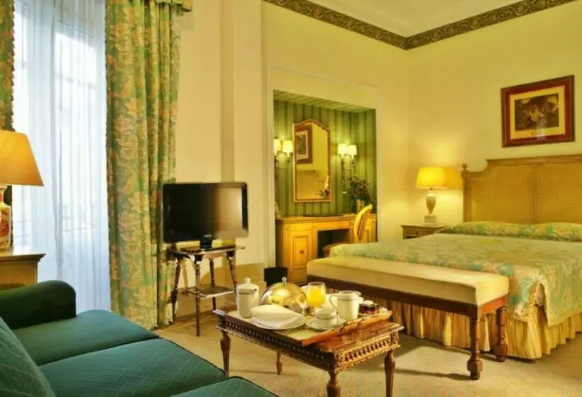 Quarto superior, Avenida Palace