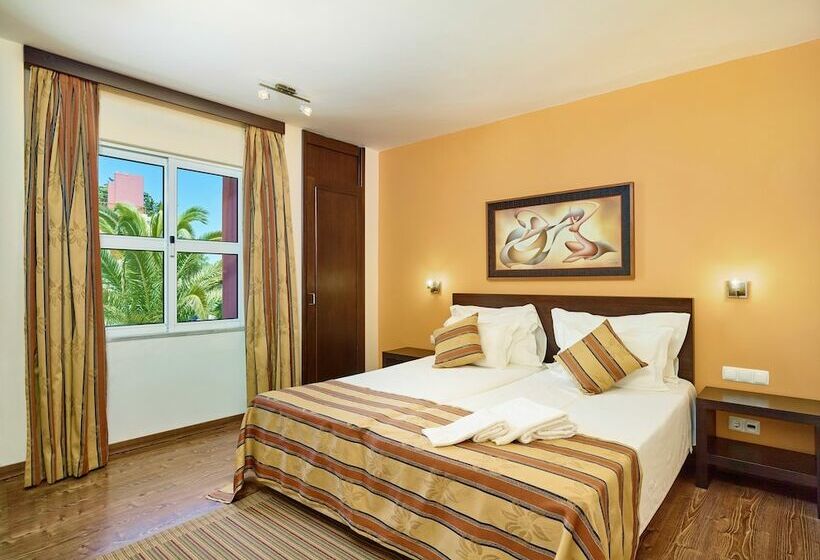 سوییت با چشمانداز جانبی دریا, Baia Cristal Beach & Spa Resort