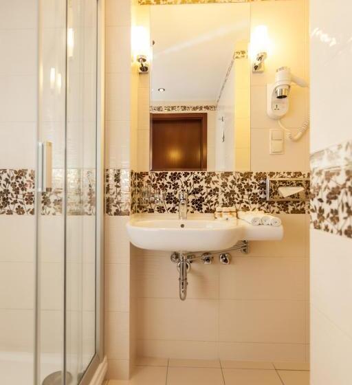 高级大房间, Beskid