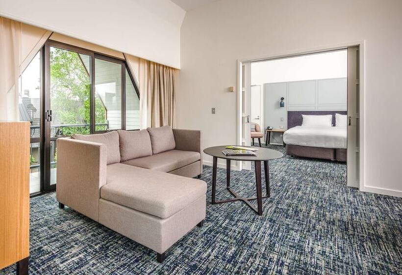 스위트, Chateau On The Park Christchurch, A Doubletree By Hilton