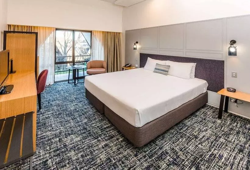 اتاق لوکس با بالکن, Chateau On The Park  Christchurch, A Doubletree By Hilton