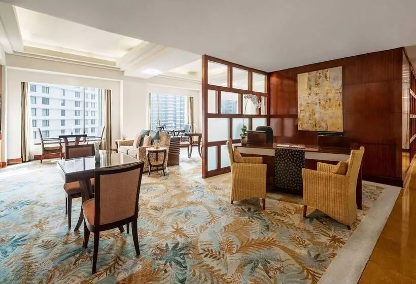 سوئیت پریمیوم, Edsa Shangrila, Manila