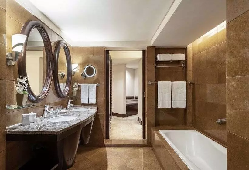 سوئیت پریمیوم, Edsa Shangrila, Manila