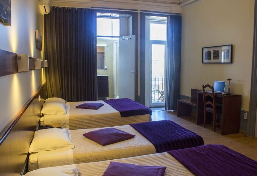 اتاق خانوادگی با چشمانداز باغ, Estoril Porto