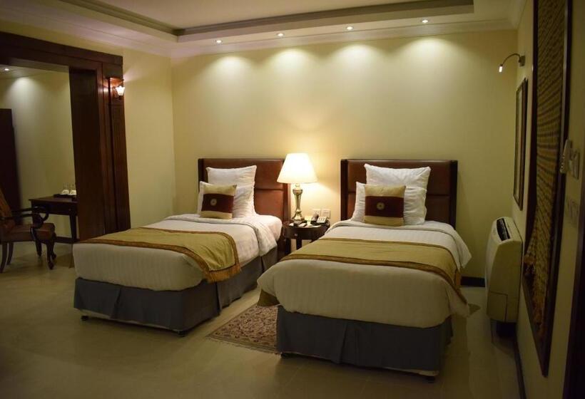 اتاق اجرایی, Faletti S Hotel Lahore