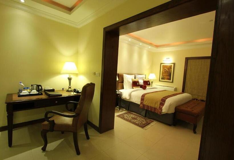 سوییت جونیور, Faletti S Hotel Lahore