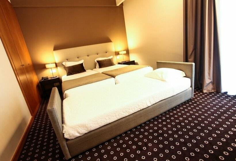 اتاق استاندارد سه نفره, Grao Vasco