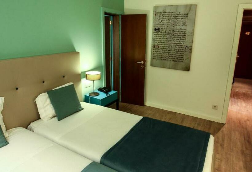 اتاق خانوادگی, Grao Vasco