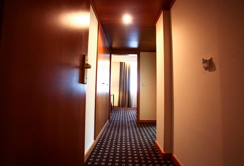 سوییت جونیور, Grao Vasco