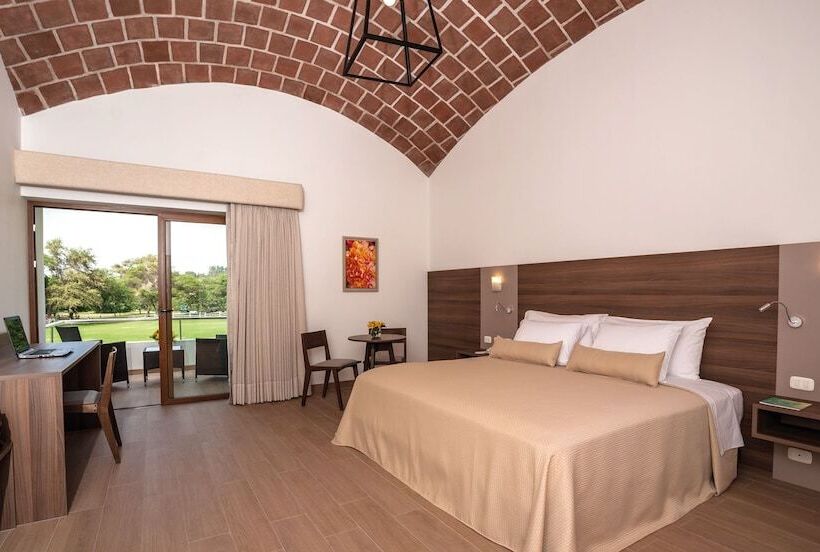 اتاق لوکس, Las Dunas