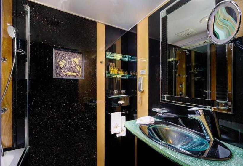 اتاق لوکس, Lisboa