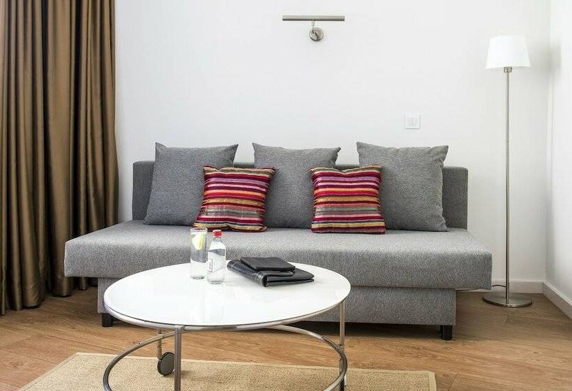 سوییت جونیور, Londres Estoril / Cascais