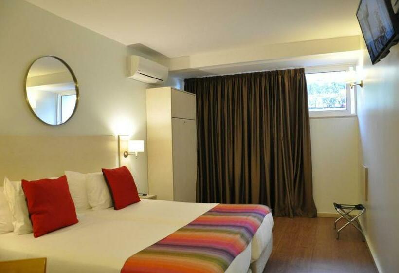 اتاق اکونومی, Londres Estoril / Cascais