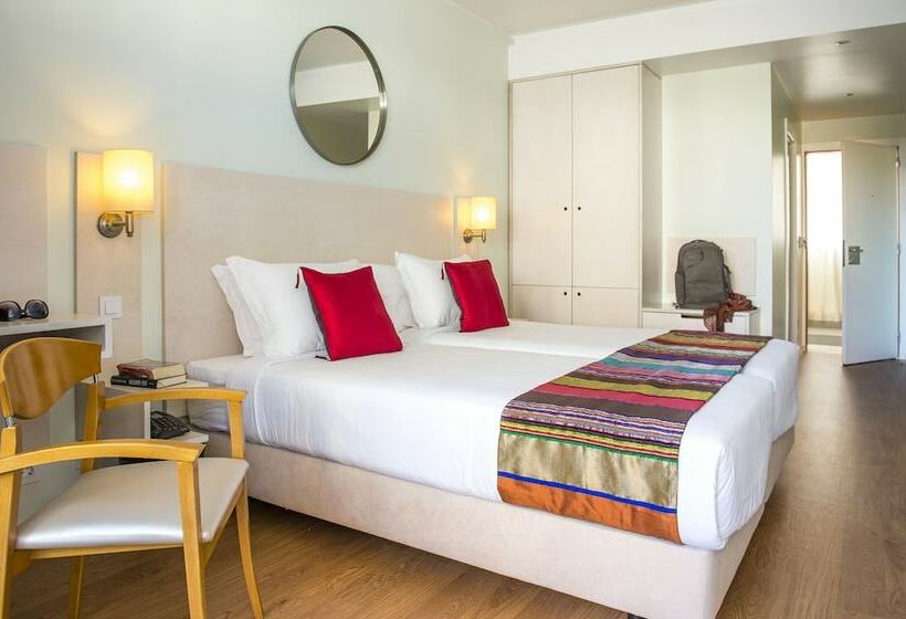 اتاق اکونومی, Londres Estoril / Cascais